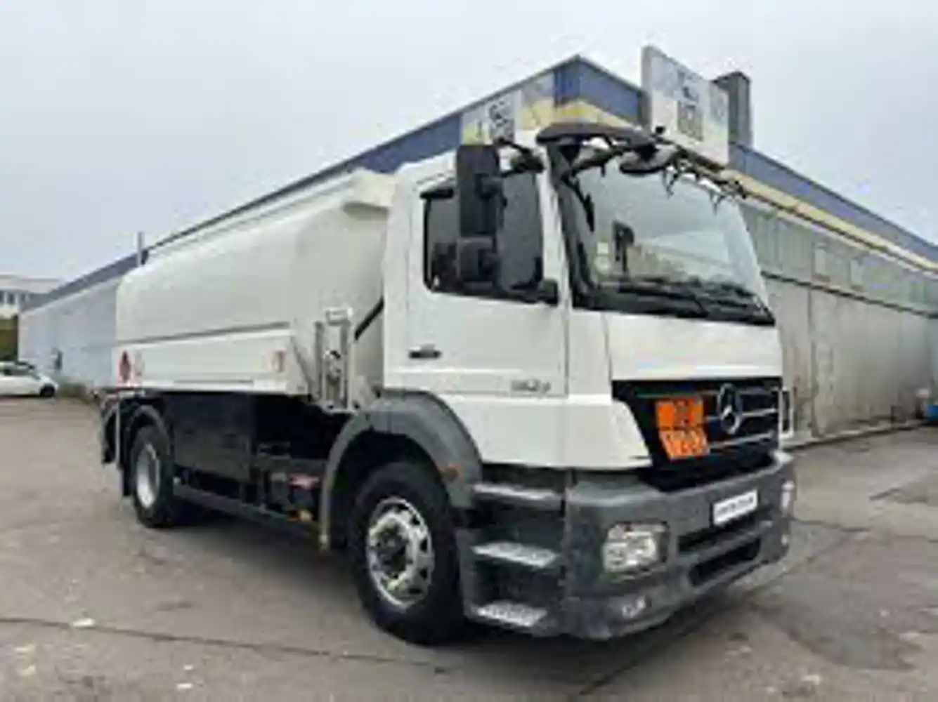 Case  590 Super N