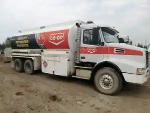 Salvage 2002 Volvo VHD - X-24V04