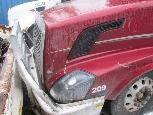 Salvage 2005 Volvo VNL - X-18V01
