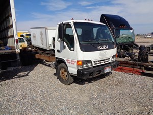 Salvage 2001 Isuzu NPR - 699
