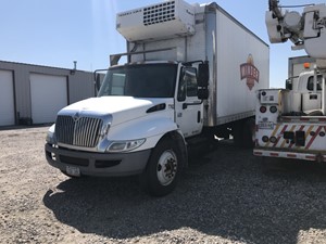 2002 International 4300 Truck for Parts (Stock #875)) Part Image