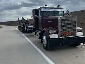 Salvage 1987 Freightliner FLC - SV-1401