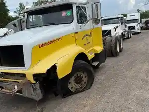 Salvage 1989 International F-8300 - SV-1454