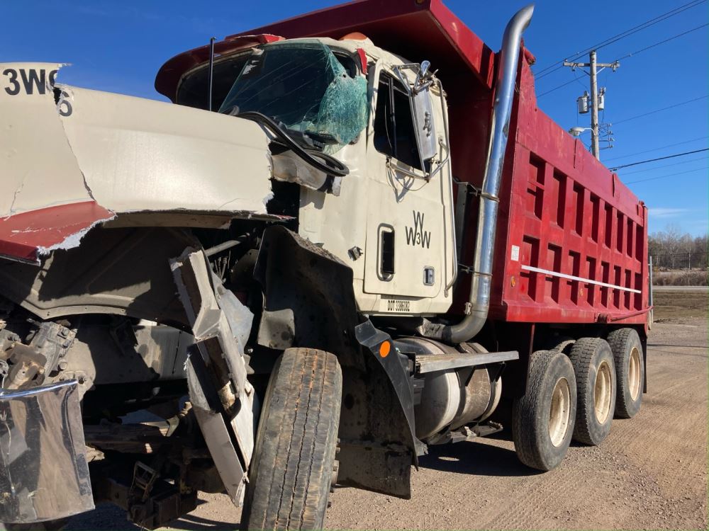 Salvage 1994 Mack CH613 Truck Tractor For Parts Alma, Arkansas