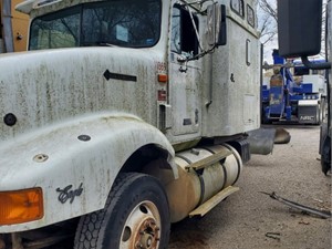 Salvage 1996 International 9400 - SV-546
