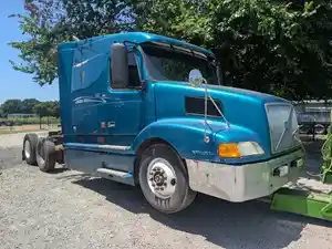 Salvage 1998 Volvo VN - SV-1501