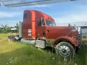 Salvage 1999 Freightliner CLASSIC XL - SV-1478