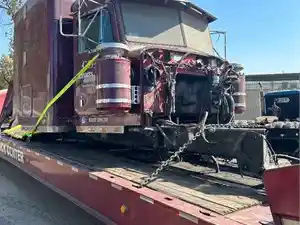 Salvage 2001 Peterbilt 379 - PP-1307