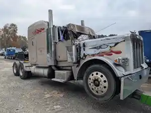 Salvage 2001 Peterbilt 379 - SV-1568