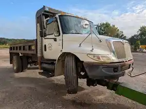 Salvage 2002 International 4300 - SV-1552