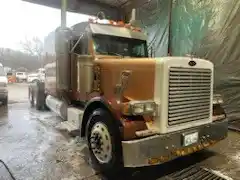 Salvage 2004 Peterbilt 379 - CV-1136