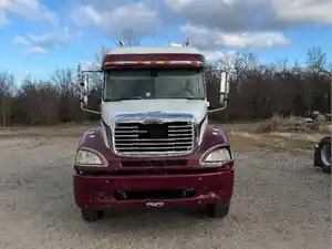 Salvage 2005 Freightliner Columbia 120 - PP-1617