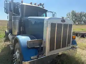 Salvage 2005 Peterbilt 378 - SV-1560