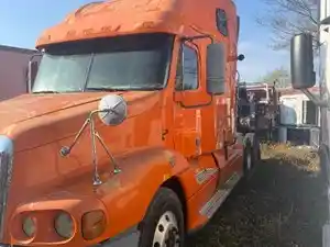 Salvage 2009 Freightliner ST120 - PP-1576