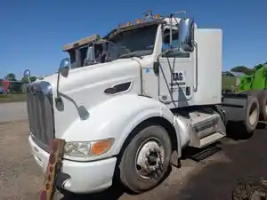 Salvage 2012 Peterbilt 384 - SV-1439