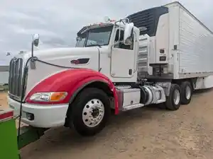 Salvage 2012 Peterbilt 386 - SV-1672