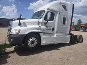 Salvage 2013 Freightliner Cascadia 125 - SV-1493