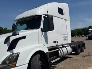Salvage 2013 Volvo VNL - SV-1686