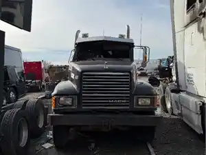 Salvage 2015 Mack CHU613 - SV-1598