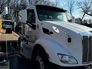 Salvage 2015 Peterbilt 579 - SV-1378