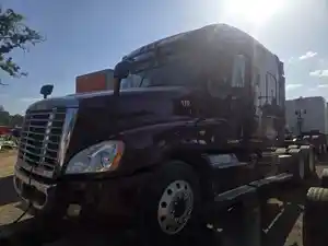 Salvage 2016 Freightliner Cascadia 125 - SV-1723