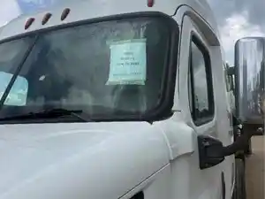 Salvage 2016 Freightliner Cascadia 132 - SV-1700