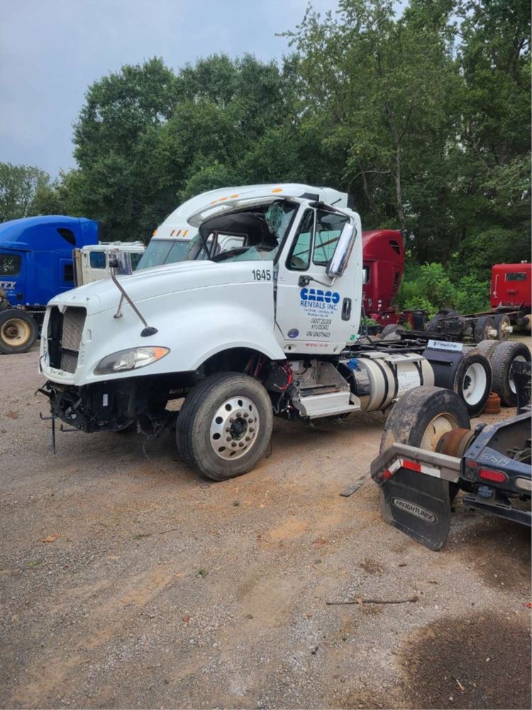 Salvage 2016 International PROSTAR Truck Tractor For Parts Alma