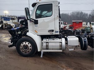 Salvage 2017 Peterbilt 579 - SV-515