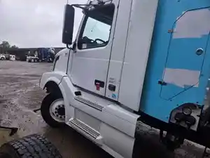 Salvage 2017 Volvo VNL - SV-1676