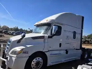 Salvage 2018 Freightliner Cascadia 126 - SV-1567