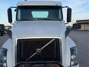 Salvage 2018 Volvo VNL - SV-1643