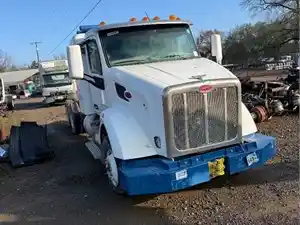 Salvage 2019 Peterbilt 567 - SV-1587