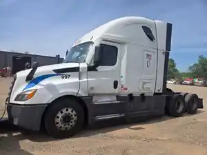 Salvage 2020 Freightliner Cascadia 126 - SV-1680