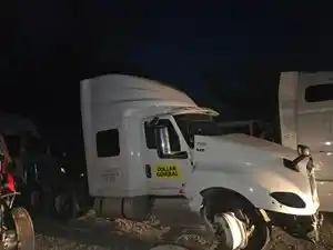 Salvage 2020 International LT625 - SV-1304