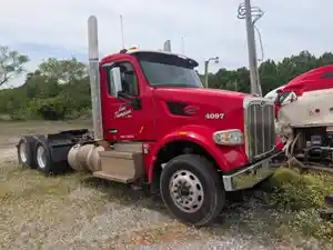 Salvage 2020 Peterbilt 567 - SV-1674