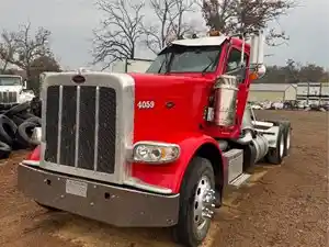 Salvage 2021 Peterbilt 389 - PP-1583