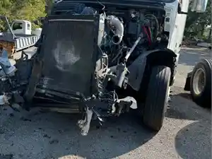 Salvage 2023 Volvo VNL - SV-1383