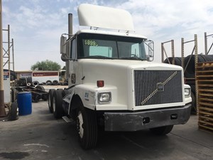 Salvage 1996 Volvo WG64T - SV-887