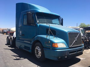 Salvage 1998 Volvo VNL - SV-1110