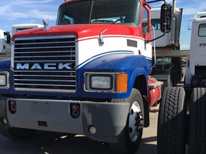 Salvage 2005 Mack CHN613 - SV-1479