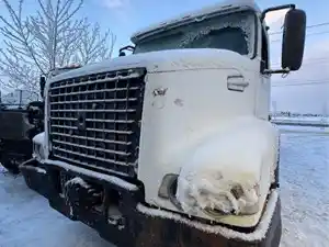 Salvage 2003 Volvo VHD - ETP1897