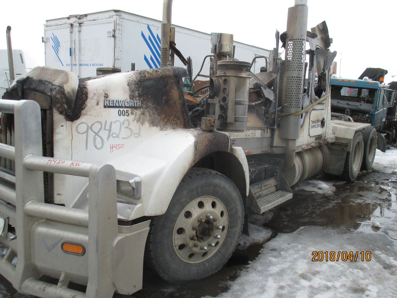 Salvage 2006 Kenworth T800 CONV For Parts Calgary, Alberta, Canada