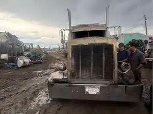 Salvage 2006 Peterbilt 379 - ETP1825