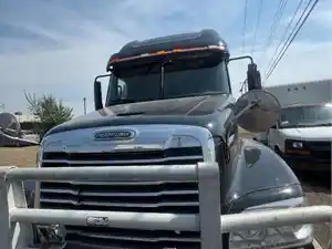 Salvage 2007 Freightliner ST120 - ETP1787