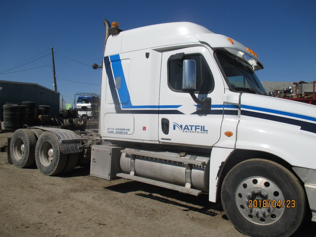 2009 Freightliner Cascadia 125 Truck for Parts for sale Calgary