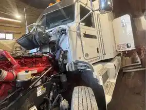 Salvage 2012 Peterbilt 386 - ETP1831