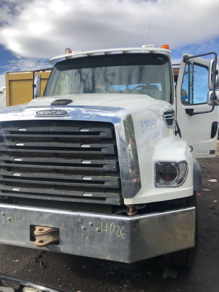 Salvage 2014 Freightliner 114SD Truck Delivery For Parts Calgary