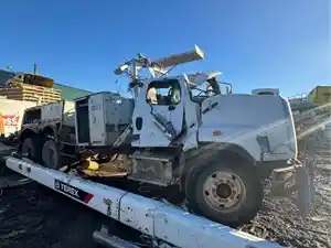 Salvage 2015 Freightliner 108SD - ETP1900