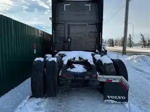 Salvage 2018 Volvo VNL - ETP1888