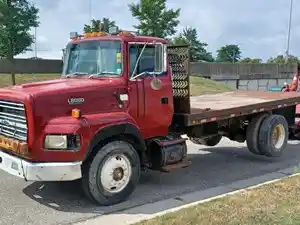 Salvage 1993 Ford LS8000 - 11016